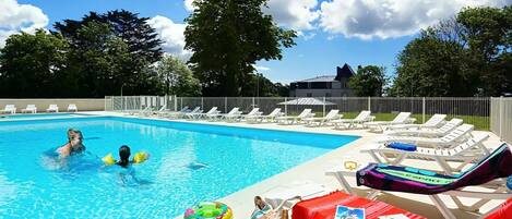 House | Pool