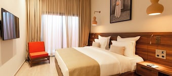 Native Hotels
