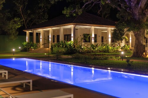 Native Hotels