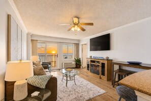 TV - Oceanfront Beach Condo, Pool, Gym, Fishing Surfing (Virginia Beach)
