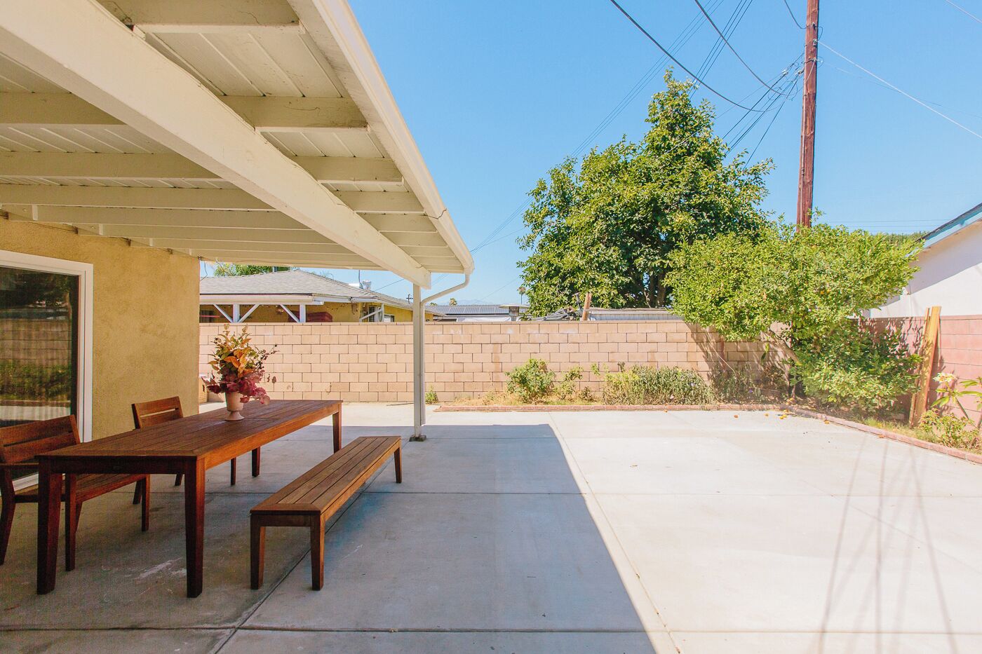 Outdoor dining
