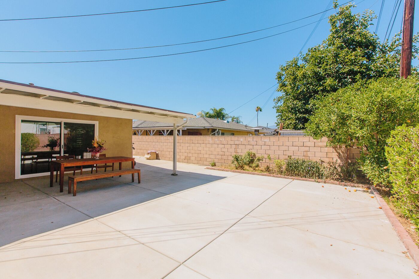Outdoor dining