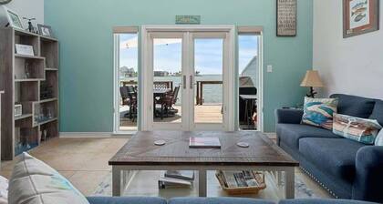 Stunning Waterfront Condo on the Bay with Private Boat Slip