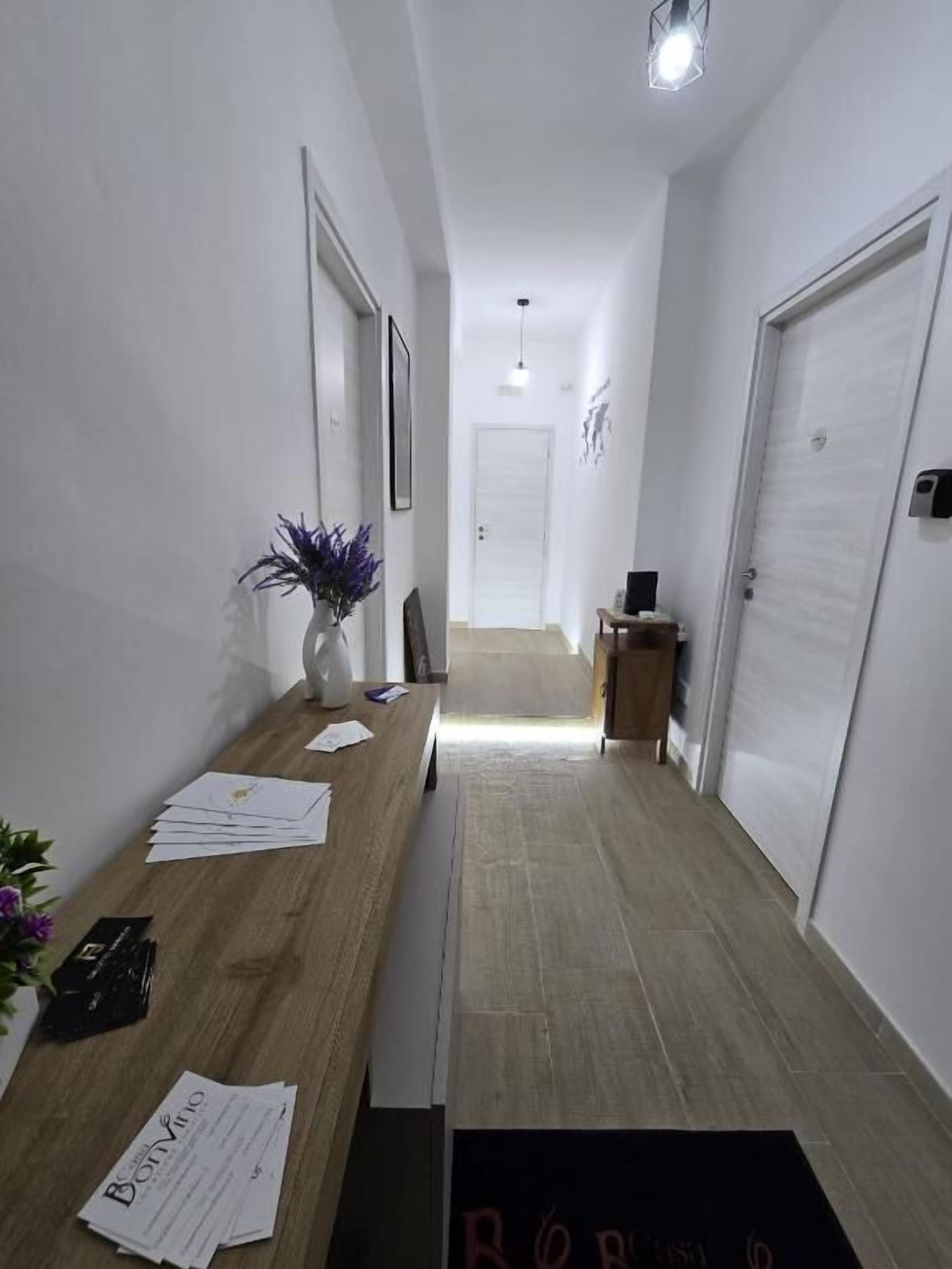 Double Room, Balcony, City View | Lobby