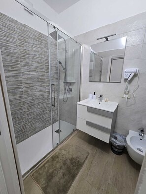 Bathroom - CasaBonvino (GIOVINAZZO)