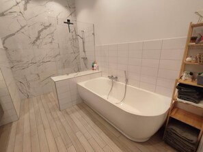 Bathroom - Vrbo Property (Haarlem)