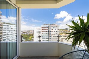 Property grounds - Luxury 2BR Penthouse with balcony near historic Belem with AC in charming Lisboa (Lisboa)