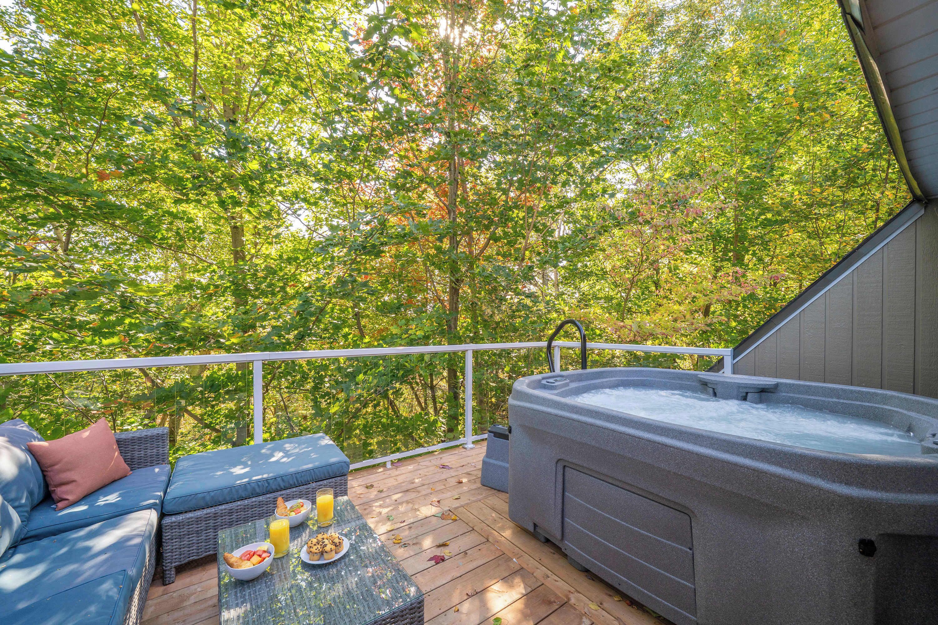 Outdoor spa tub