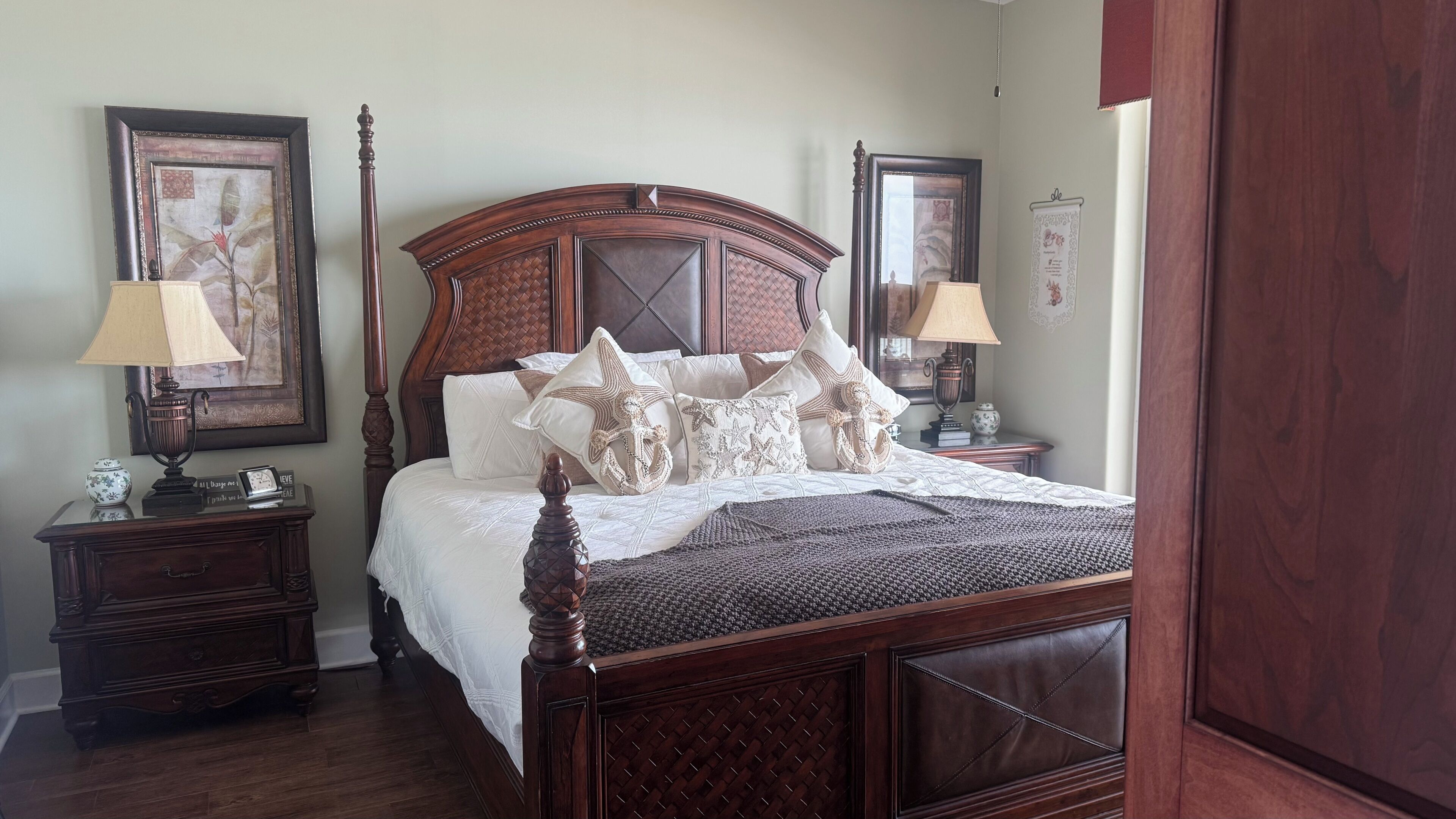 2 bedrooms, iron/ironing board, WiFi (free), bed sheets