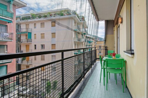 Apartment 'Liam's House' with Balcony, Wi-Fi and Air Conditioning
