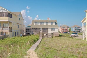 Exterior - JL #426 | J. Jones - Oceanfront - Pet Friendly (Nags Head)