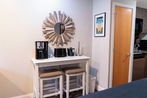 Interior - Ski-in/Ski-out, Modern Studio, Snowshoe Village (Slaty Fork)