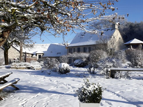 Holiday Home “Gîte 4 Pers - Les Gîtes de l'Aubrac” with Private Terrace, Garden & Wi-Fi