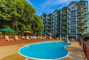 Pool - Penthouse Suite in Branson w/ Full Kitchen (Branson)