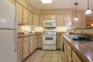 Fridge, microwave, oven, stovetop - Branson Penthouse w/ Balcony | Pool, Tennis & More (Branson)