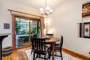 Dining - KBM Resorts | In the Heart of Old Town,Walk to Main St., Easy access shuttle to PCMR or DV Resorts, Private Hot Tub! POA-504b (Park City)