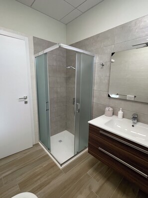Standard Apartment | Bathroom - Mama Lidia (ITALY)