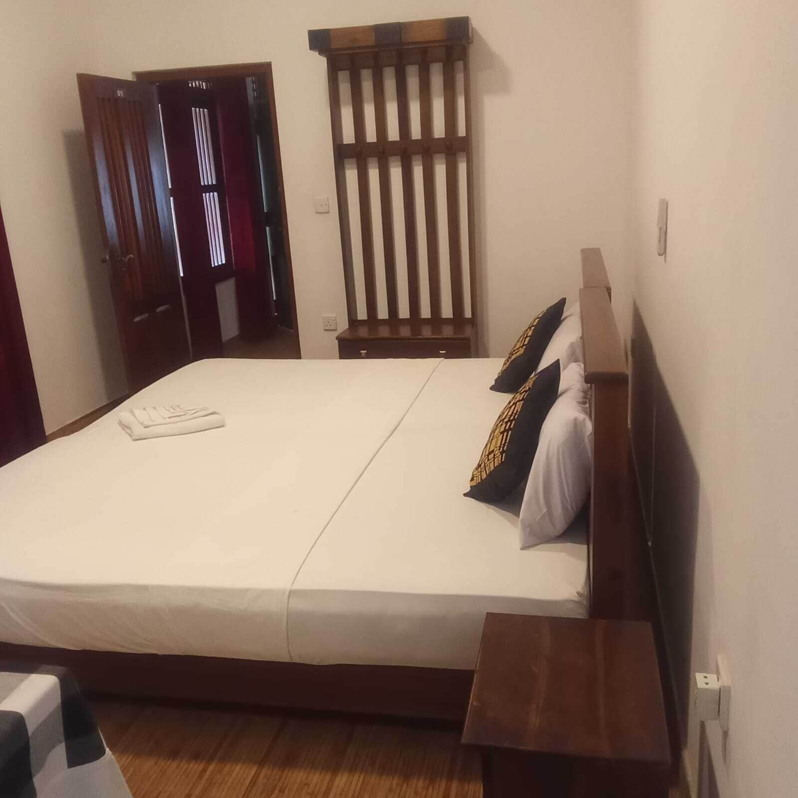 Daunenbettdecken, Pillowtop-Betten, Schreibtisch, kostenloses WLAN