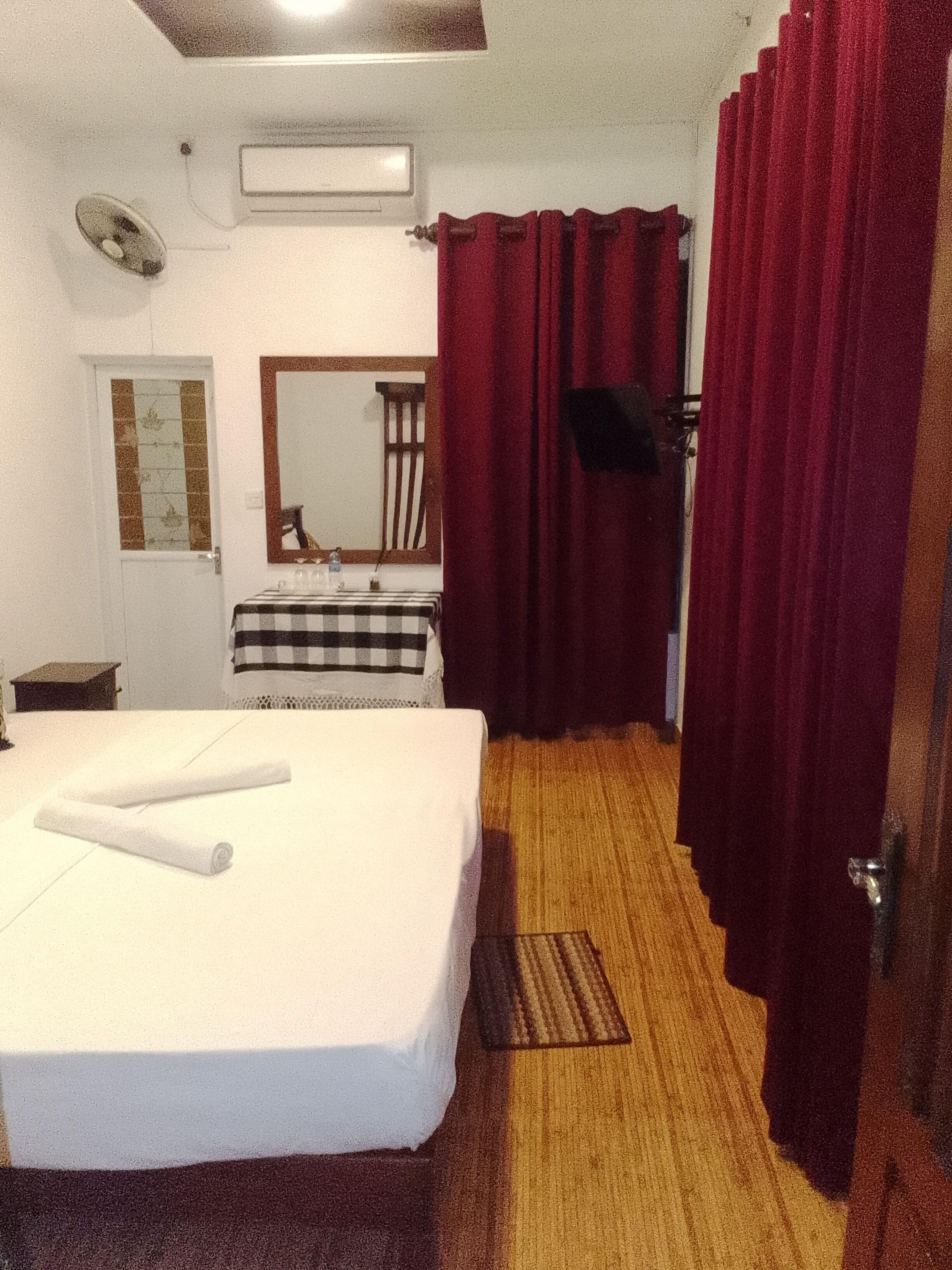 Basic Villa, Garden View | Desk, free WiFi