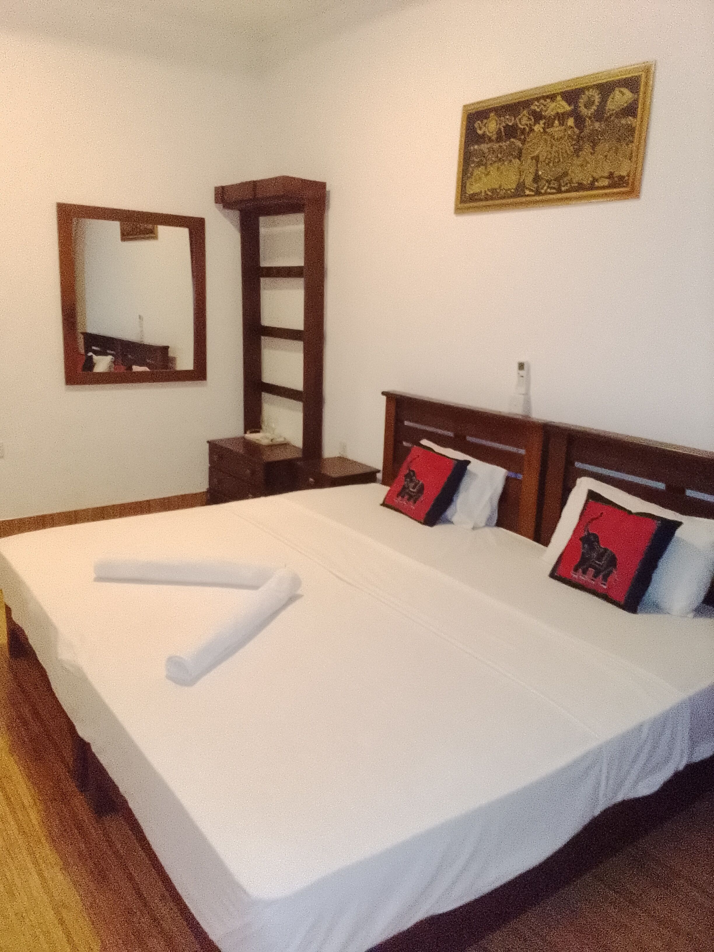 Basic Villa, Garden View | Desk, free WiFi