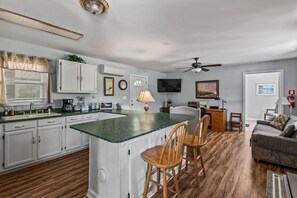 Interior - Fisherman's Retreat! (Panacea)