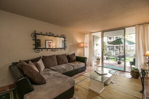 Smart TV - Charming Scottsdale Condo Near Old Town! (Scottsdale)