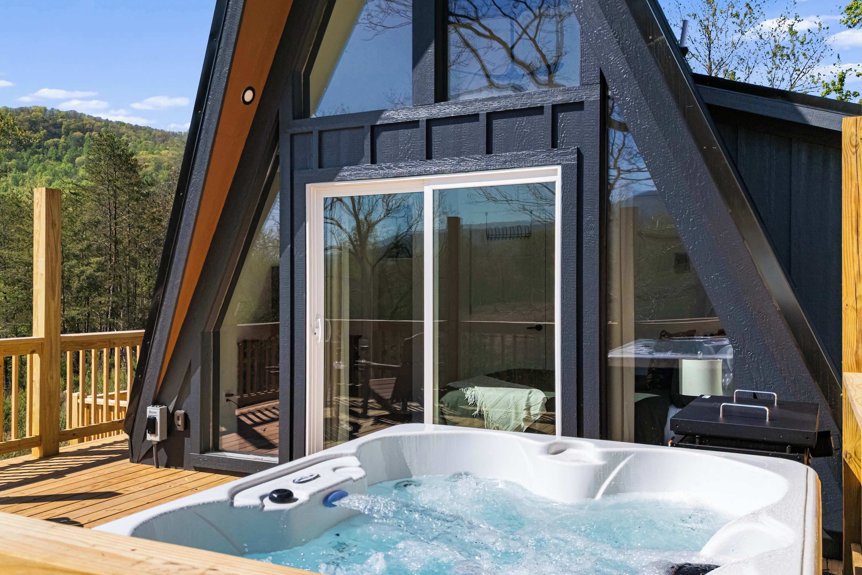 Outdoor spa tub