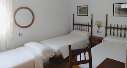 Hostal Pirineos Meliz