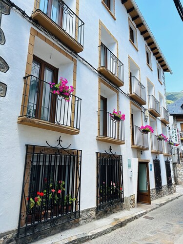Hostal Pirineos Meliz