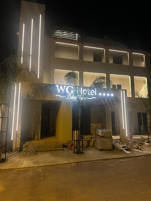 Deluxe Double Room, Balcony, City View | Exterior - WG Hotel Lake View (Ksamil)
