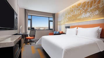 Superior Queen Room | In-room safe, desk, laptop workspace, blackout drapes