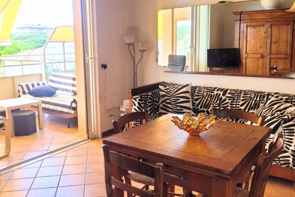 Living area - CN043 - Cesenatico, four-room apartment facing the sea with a panoramic terrace (Cesenatico)