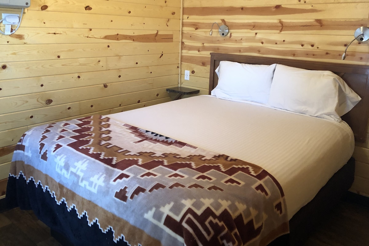 Deluxe Cottage, 2 Bedrooms | WiFi (free), bed sheets