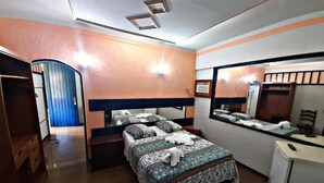 Room - Hotel Jardim Tropical  (Barcarena)