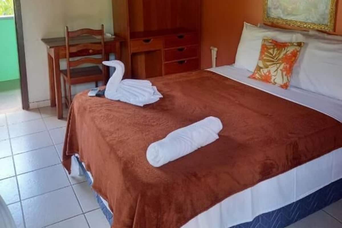 Standard Twin Room, Garden View | Free WiFi
