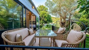 Chambre Confort, vue jardin | Terrasse/Patio
