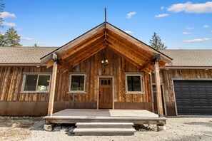 Exterior - New Listing! McGregor Retreat - 5 bedroom home near McGregor Lake. (Marion)