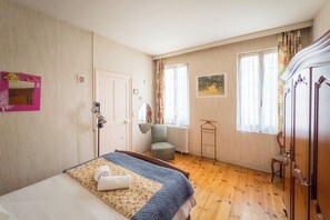 Iron/ironing board, WiFi, bed sheets - Charming Toulouse House, Garden & Garage (Toulouse)