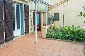Exterior detail - Charming Toulouse House, Garden & Garage (Toulouse)