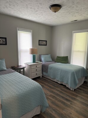 2 habitaciones, tabla de planchar con plancha y wifi gratis