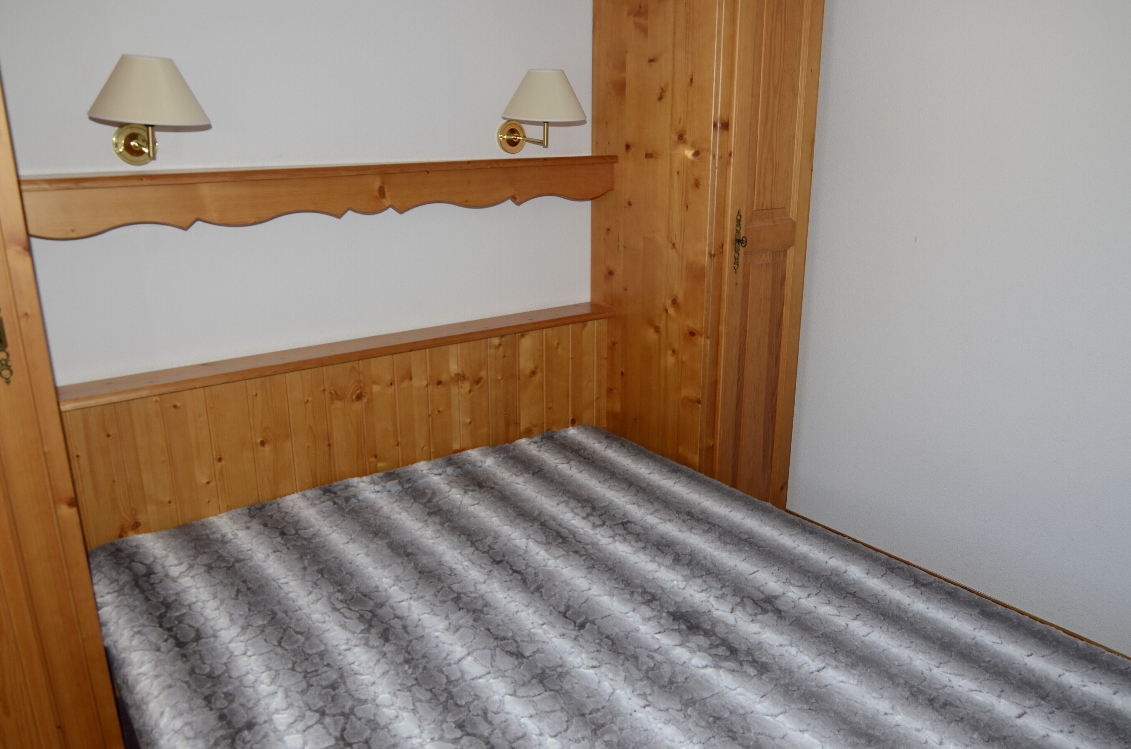Iron/ironing board