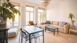 Apartment | Dining - Charming Bright Stone Lodge (Antwerp)