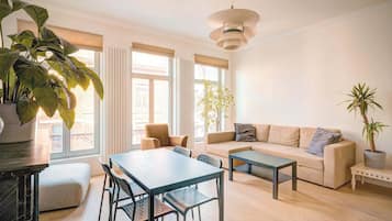 Apartment | Dining