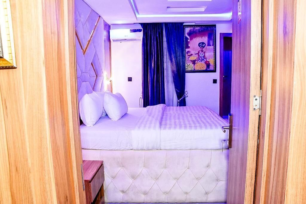 Deluxe Room, Balcony, City View | Desk, laptop workspace, blackout drapes, soundproofing