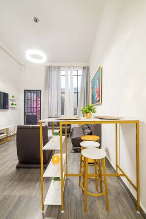 Interior - Elegant Historic 2BR with Quiet Patio Walk to Zocalo (Mexico City)