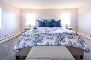 4 habitaciones, tabla de planchar con plancha, wifi y ropa de cama 