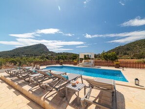 Indoor pool, outdoor pool - Casa Cala Llonga Family Ibiza Retreat (Santa Eulalia del Rio)