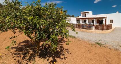 Casa Cala Llonga Family Ibiza Retreat