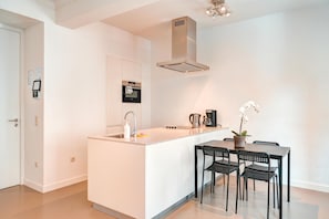 Apartment | Private kitchen - Family Retreat With Balcony in Meir (Antwerp)
