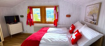 Concierge, Lake Thun/Alps Scenic Views by SwissHut